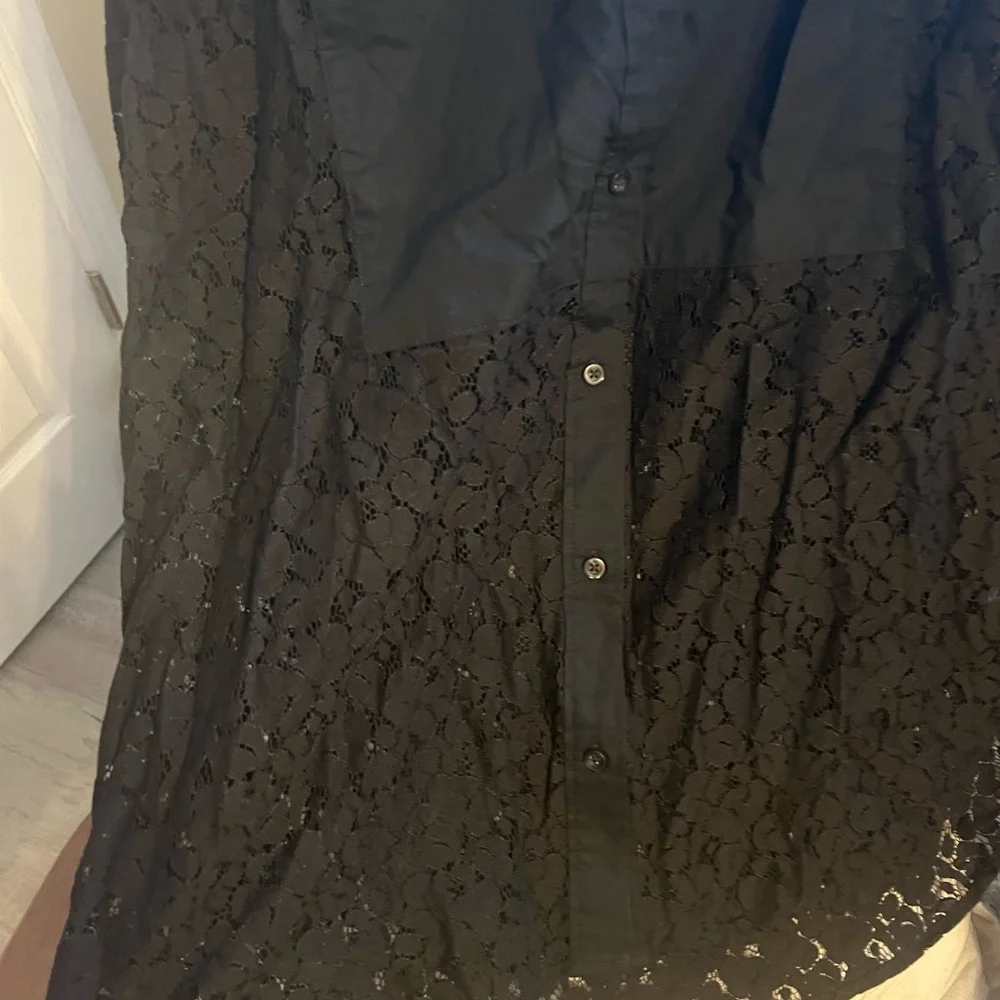GAP Black Sheer Lace shirt - Picture 3 of 4